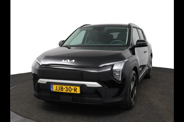 Kia EV3 Plus Advanced 81.4 kWh - Demo Automaat - Prijs incl. Inruilpremie - Schuif-/kanteldak - Stoel-/stuurverwarming - Blind Spot - Navigatie - Fabrieksgarantie tot 2032
