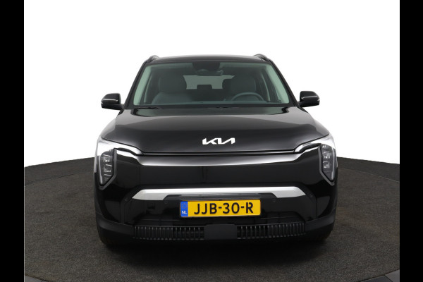Kia EV3 Plus Advanced 81.4 kWh - Demo Automaat - Prijs incl. Inruilpremie - Schuif-/kanteldak - Stoel-/stuurverwarming - Blind Spot - Navigatie - Fabrieksgarantie tot 2032