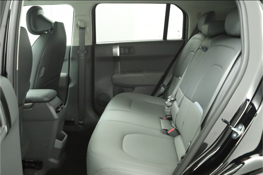 Kia EV3 Plus Advanced 81.4 kWh - Demo Automaat - Prijs incl. Inruilpremie - Schuif-/kanteldak - Stoel-/stuurverwarming - Blind Spot - Navigatie - Fabrieksgarantie tot 2032