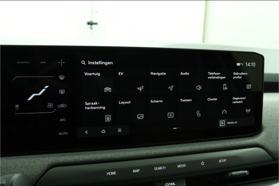 Kia EV3 Plus Advanced 81.4 kWh - Demo Automaat - Prijs incl. Inruilpremie - Schuif-/kanteldak - Stoel-/stuurverwarming - Blind Spot - Navigatie - Fabrieksgarantie tot 2032