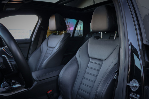 BMW 3 Serie Touring 330e M-SPORT | STOELVERWARMING | CRUISE CONTROL | ACHTERUITRIJCAMERA | APPLE CARPLAY | SFEERVERLICHTING | ORIGINEEL NEDE