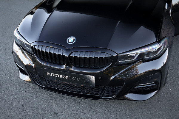 BMW 3 Serie Touring 330e M-SPORT | STOELVERWARMING | CRUISE CONTROL | ACHTERUITRIJCAMERA | APPLE CARPLAY | SFEERVERLICHTING | ORIGINEEL NEDE
