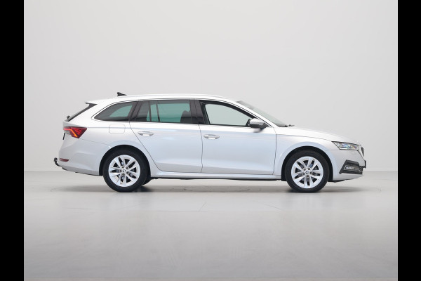 Škoda Octavia Combi 1.5 TSI 150pk First Edition Navigatie Stoelverwarming Acc Led ARGON