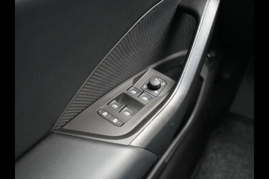 Škoda Octavia Combi 1.5 TSI 150pk First Edition Navigatie Stoelverwarming Acc Led ARGON