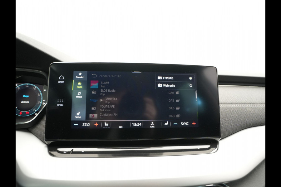 Škoda Octavia Combi 1.5 TSI 150pk First Edition Navigatie Stoelverwarming Acc Led ARGON