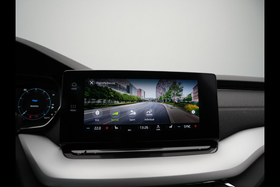 Škoda Octavia Combi 1.5 TSI 150pk First Edition Navigatie Stoelverwarming Acc Led ARGON