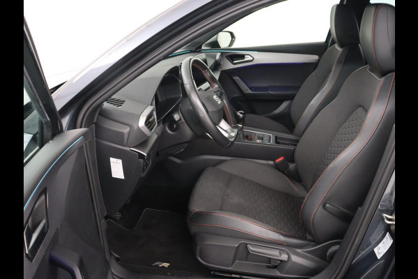 Seat Leon 1.5 TSI FR Launch Edition | Trekhaak | Adaptive cruise | Carplay | Navigatie | Full LED | DAB | Climate control | Parkeerhulp | Sfeerverlichting | Digital Cockpit
