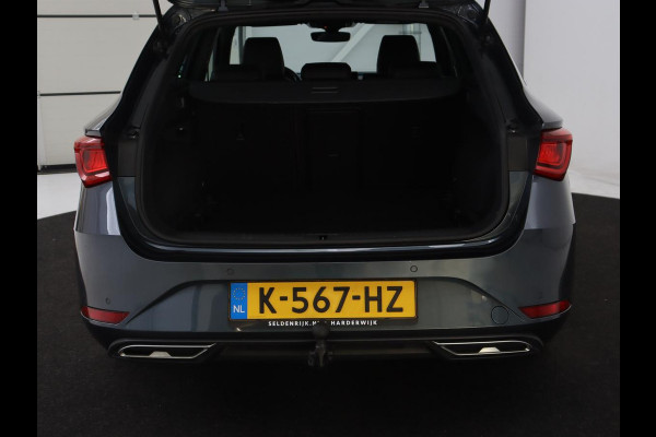 Seat Leon 1.5 TSI FR Launch Edition | Trekhaak | Adaptive cruise | Carplay | Navigatie | Full LED | DAB | Climate control | Parkeerhulp | Sfeerverlichting | Digital Cockpit