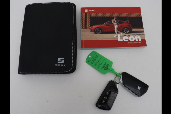 Seat Leon 1.5 TSI FR Launch Edition | Trekhaak | Adaptive cruise | Carplay | Navigatie | Full LED | DAB | Climate control | Parkeerhulp | Sfeerverlichting | Digital Cockpit