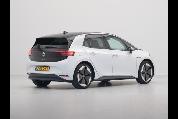 Volkswagen ID.3 First Max 58 kWh 204pk Trekhaak Navigatie Camera Stoelverwarming Side ass. ARGON