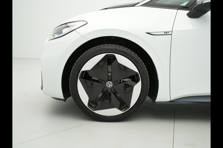 Volkswagen ID.3 First Max 58 kWh 204pk Trekhaak Navigatie Camera Stoelverwarming Side ass. ARGON