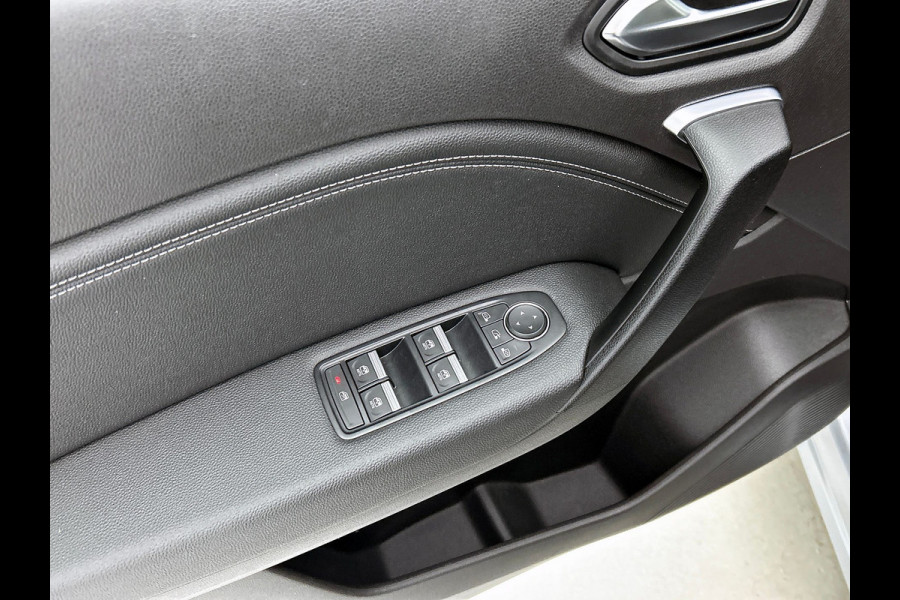 Renault Captur E-Tech full hybrid 145PK techno / CAMERA / NAVI GROOT