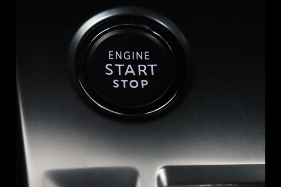 Peugeot 308 1.6 PHEV 225 GT | Panoramadak | Stoelverwarming | 360 Camera | Focal Sound | Adaptive cruise | Matrix LED | Keyless | Carplay | Navigatie | Leder/Alcantara | Dodehoek detectie | Plug In