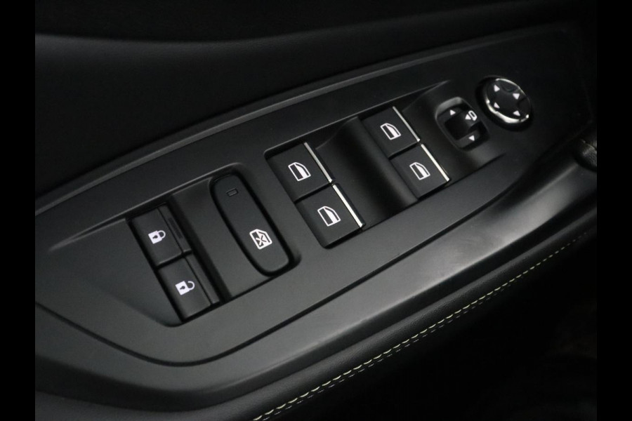 Peugeot 308 1.6 PHEV 225 GT | Panoramadak | Stoelverwarming | 360 Camera | Focal Sound | Adaptive cruise | Matrix LED | Keyless | Carplay | Navigatie | Leder/Alcantara | Dodehoek detectie | Plug In