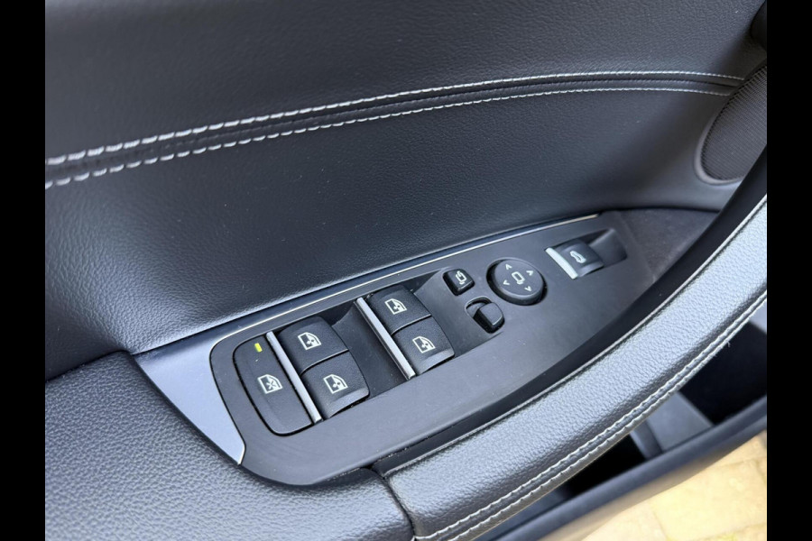 BMW X3 xDrive20i High Executive M-sport | Leren bekleding | Head-up display | Stoelverwarming | Cruise & climate control | Dodehoek en