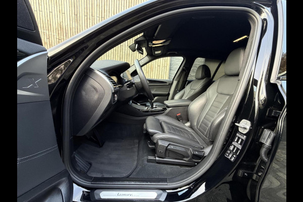 BMW X3 xDrive20i High Executive M-sport | Leren bekleding | Head-up display | Stoelverwarming | Cruise & climate control | Dodehoek en