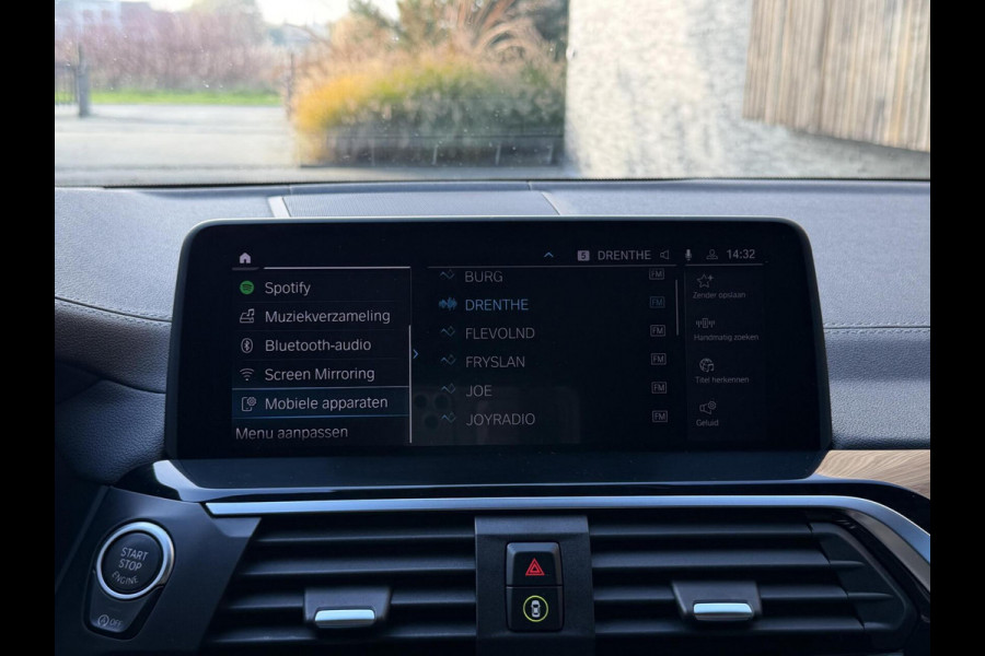 BMW X3 xDrive20i High Executive M-sport | Leren bekleding | Head-up display | Stoelverwarming | Cruise & climate control | Dodehoek en