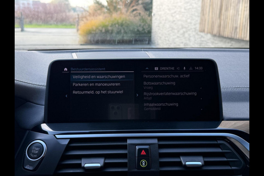 BMW X3 xDrive20i High Executive M-sport | Leren bekleding | Head-up display | Stoelverwarming | Cruise & climate control | Dodehoek en