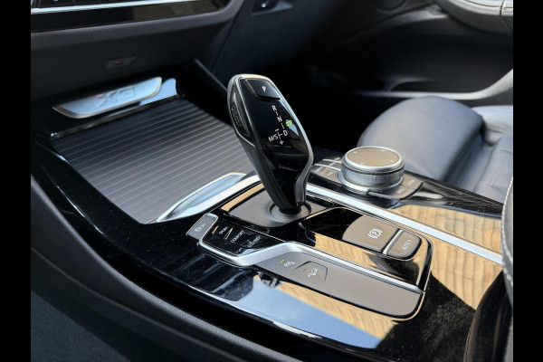 BMW X3 xDrive20i High Executive M-sport | Leren bekleding | Head-up display | Stoelverwarming | Cruise & climate control | Dodehoek en