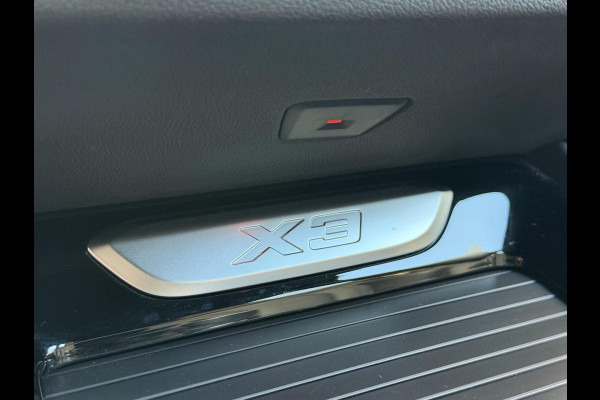 BMW X3 xDrive20i High Executive M-sport | Leren bekleding | Head-up display | Stoelverwarming | Cruise & climate control | Dodehoek en