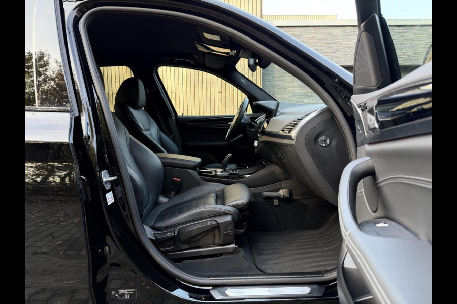 BMW X3 xDrive20i High Executive M-sport | Leren bekleding | Head-up display | Stoelverwarming | Cruise & climate control | Dodehoek en