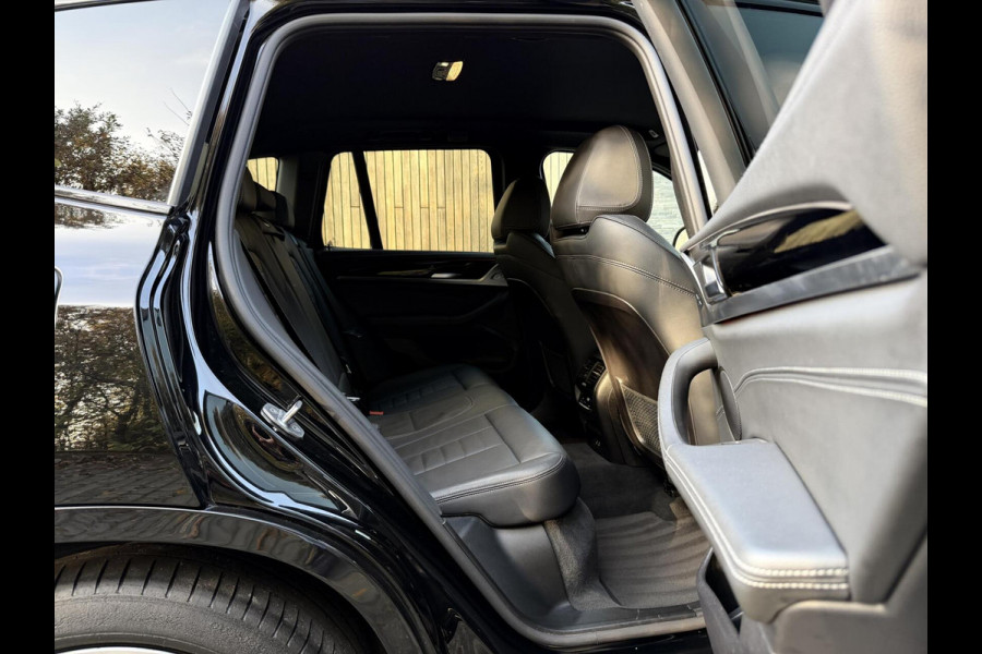 BMW X3 xDrive20i High Executive M-sport | Leren bekleding | Head-up display | Stoelverwarming | Cruise & climate control | Dodehoek en
