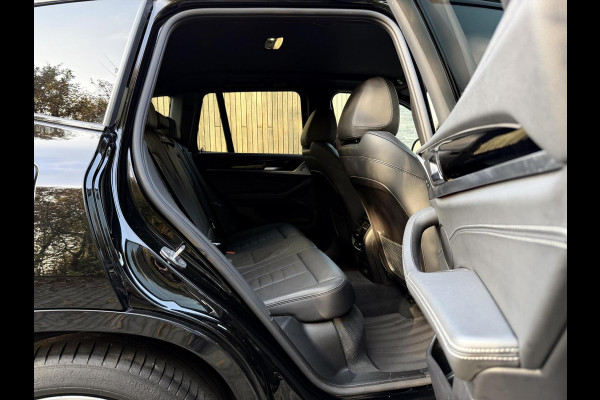 BMW X3 xDrive20i High Executive M-sport | Leren bekleding | Head-up display | Stoelverwarming | Cruise & climate control | Dodehoek en
