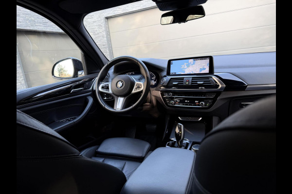 BMW X3 xDrive20i High Executive M-sport | Leren bekleding | Head-up display | Stoelverwarming | Cruise & climate control | Dodehoek en