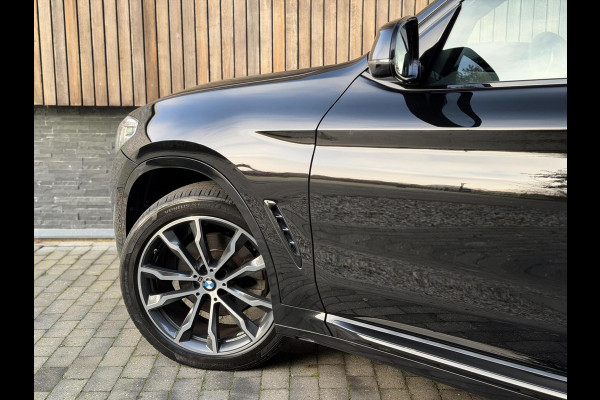 BMW X3 xDrive20i High Executive M-sport | Leren bekleding | Head-up display | Stoelverwarming | Cruise & climate control | Dodehoek en