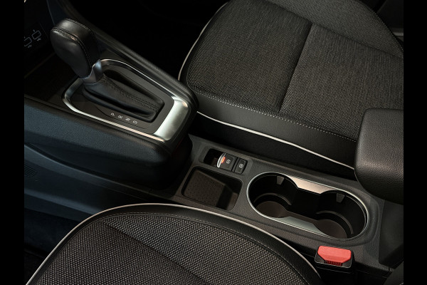 Renault Captur 1.3 TCe AUT 140 Edition ONE Groot Navi | Bose | 18"| Stuur & stoelverwarming | Camera | Volledig dealer onderhouden!