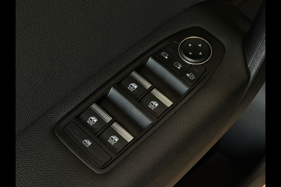 Renault Captur 1.3 TCe AUT 140 Edition ONE Groot Navi | Bose | 18"| Stuur & stoelverwarming | Camera | Volledig dealer onderhouden!