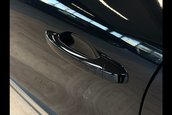 Renault Captur 1.3 TCe AUT 140 Edition ONE Groot Navi | Bose | 18"| Stuur & stoelverwarming | Camera | Volledig dealer onderhouden!