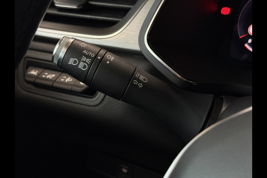 Renault Captur 1.3 TCe AUT 140 Edition ONE Groot Navi | Bose | 18"| Stuur & stoelverwarming | Camera | Volledig dealer onderhouden!