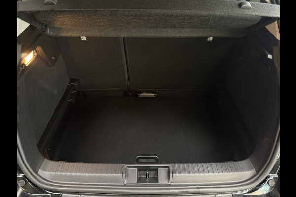 Renault Captur 1.3 TCe AUT 140 Edition ONE Groot Navi | Bose | 18"| Stuur & stoelverwarming | Camera | Volledig dealer onderhouden!