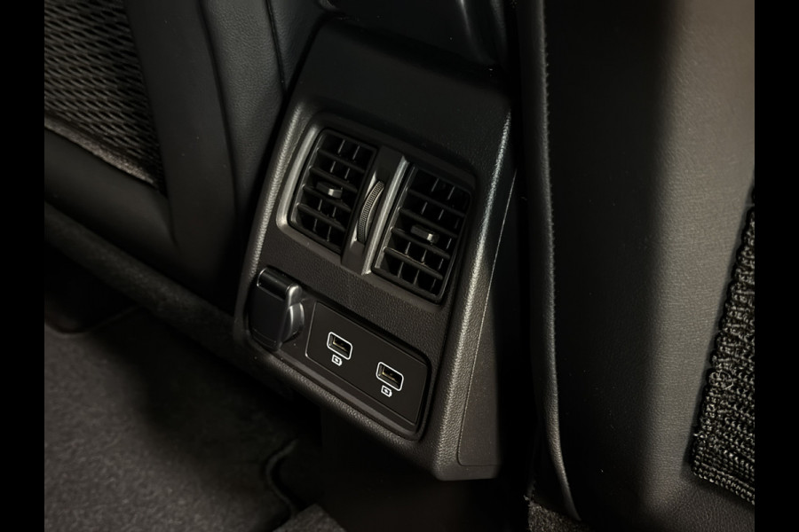 Renault Captur 1.3 TCe AUT 140 Edition ONE Groot Navi | Bose | 18"| Stuur & stoelverwarming | Camera | Volledig dealer onderhouden!