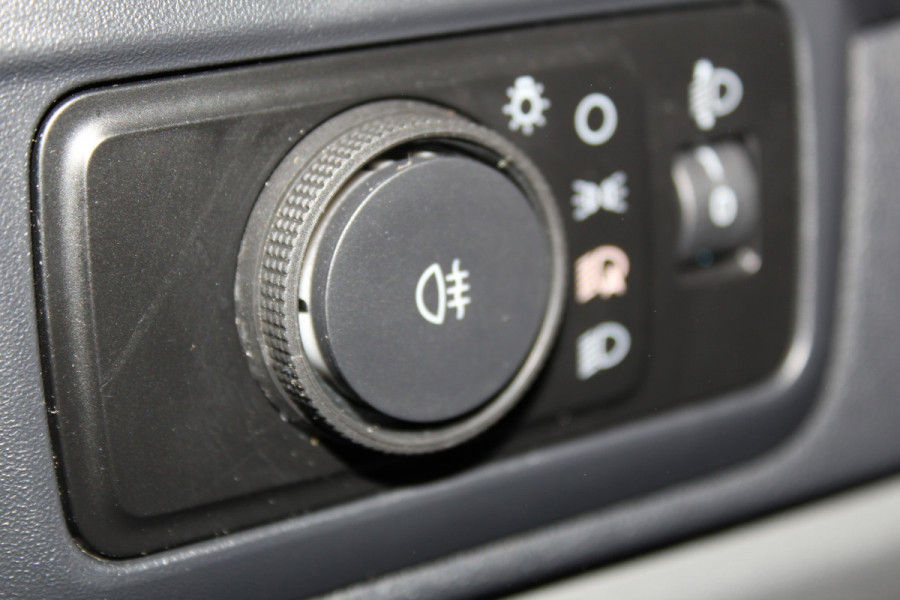 Ford Transit Custom 320 2.0-136 pk TDCI L1H1 Trend. Fabr. garantie tot 09-2028. Adaptive Cruise Control, Navigatie, Camera, PDC V+A, Apple Carplay/Android auto, LED verl., Laadruimte bekleed, Bijrijdersbank, Spiegel-, stoel en voorraamverw. etc.