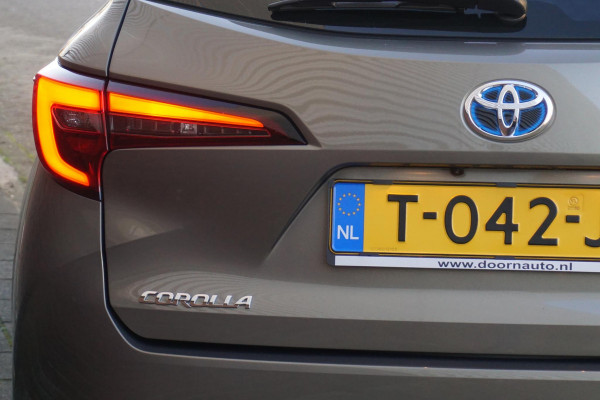 Toyota Corolla Touring Sports Hybrid 140 Active/NL.Auto/Digi-Dashboard/LED/Navi/ All-Season banden.