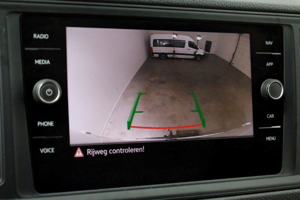 Volkswagen Crafter 35 2.0 TDI 177pk RWD L3H3 (L2H2) Airco/Navi/Camera Trekhaak 3500kg 09-2021