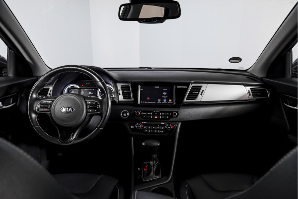Kia Niro 1.6 GDi Hybrid 105 PK ExecutiveLine - Automaat | Adapt. Cruise | Stuur-+stoelverw. + Ventilatie | Elek. Stoel | PDC | Camera | NAV + App. Connect | ECC | Afn. Trekhaak | LM 18" |
