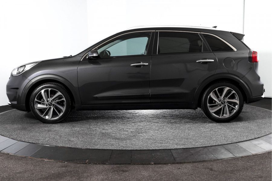 Kia Niro 1.6 GDi Hybrid 105 PK ExecutiveLine - Automaat | Adapt. Cruise | Stuur-+stoelverw. + Ventilatie | Elek. Stoel | PDC | Camera | NAV + App. Connect | ECC | Afn. Trekhaak | LM 18" |