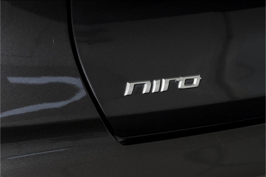 Kia Niro 1.6 GDi Hybrid 105 PK ExecutiveLine - Automaat | Adapt. Cruise | Stuur-+stoelverw. + Ventilatie | Elek. Stoel | PDC | Camera | NAV + App. Connect | ECC | Afn. Trekhaak | LM 18" |