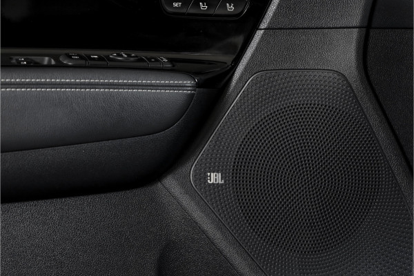 Kia Niro 1.6 GDi Hybrid 105 PK ExecutiveLine - Automaat | Adapt. Cruise | Stuur-+stoelverw. + Ventilatie | Elek. Stoel | PDC | Camera | NAV + App. Connect | ECC | Afn. Trekhaak | LM 18" |