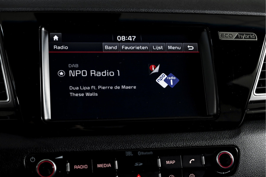 Kia Niro 1.6 GDi Hybrid 105 PK ExecutiveLine - Automaat | Adapt. Cruise | Stuur-+stoelverw. + Ventilatie | Elek. Stoel | PDC | Camera | NAV + App. Connect | ECC | Afn. Trekhaak | LM 18" |