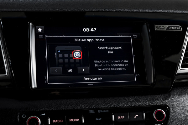 Kia Niro 1.6 GDi Hybrid 105 PK ExecutiveLine - Automaat | Adapt. Cruise | Stuur-+stoelverw. + Ventilatie | Elek. Stoel | PDC | Camera | NAV + App. Connect | ECC | Afn. Trekhaak | LM 18" |