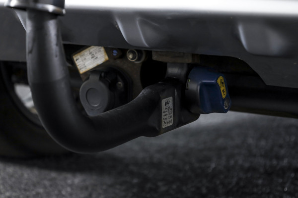 Kia Niro 1.6 GDi Hybrid 105 PK ExecutiveLine - Automaat | Adapt. Cruise | Stuur-+stoelverw. + Ventilatie | Elek. Stoel | PDC | Camera | NAV + App. Connect | ECC | Afn. Trekhaak | LM 18" |