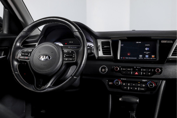 Kia Niro 1.6 GDi Hybrid 105 PK ExecutiveLine - Automaat | Adapt. Cruise | Stuur-+stoelverw. + Ventilatie | Elek. Stoel | PDC | Camera | NAV + App. Connect | ECC | Afn. Trekhaak | LM 18" |