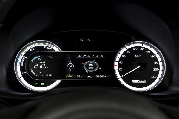 Kia Niro 1.6 GDi Hybrid 105 PK ExecutiveLine - Automaat | Adapt. Cruise | Stuur-+stoelverw. + Ventilatie | Elek. Stoel | PDC | Camera | NAV + App. Connect | ECC | Afn. Trekhaak | LM 18" |