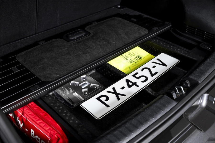 Kia Niro 1.6 GDi Hybrid 105 PK ExecutiveLine - Automaat | Adapt. Cruise | Stuur-+stoelverw. + Ventilatie | Elek. Stoel | PDC | Camera | NAV + App. Connect | ECC | Afn. Trekhaak | LM 18" |