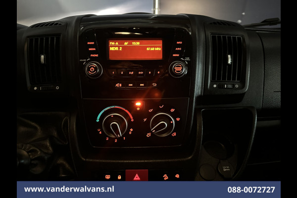 Peugeot Boxer 2.2 BlueHDi 141pk Bakwagen Laadklep Euro6 Airco | Cruisecontrol | 985kg laadvermogen Bijrijdersbank