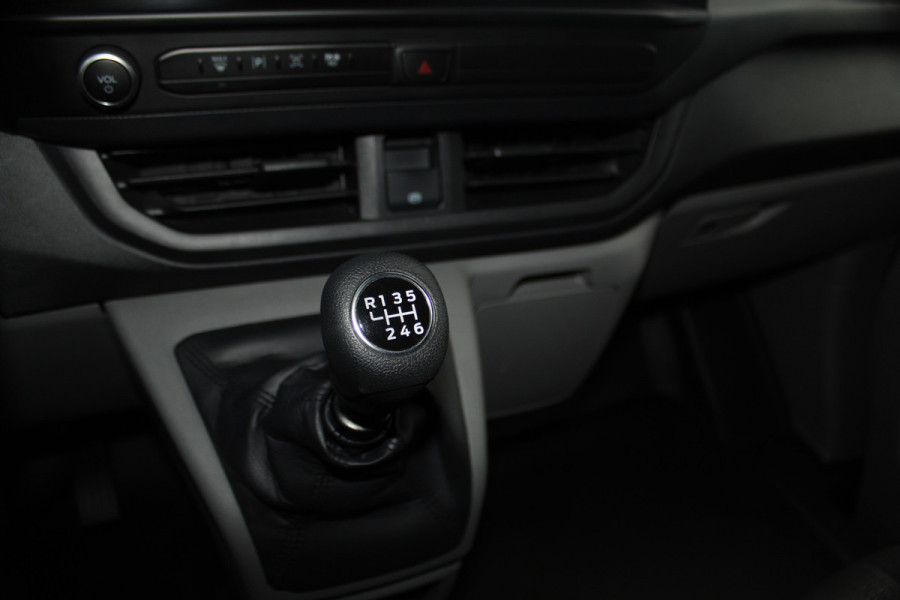 Ford Transit Custom 320 2.0-136 pk TDCI L1H1 Trend. Fabr. garantie tot 09-2028. Adaptive Cruise Control, Navigatie, Camera, PDC V+A, Apple Carplay/Android auto, LED verl., Laadruimte bekleed, Bijrijdersbank, Spiegel-, stoel en voorraamverw. etc.